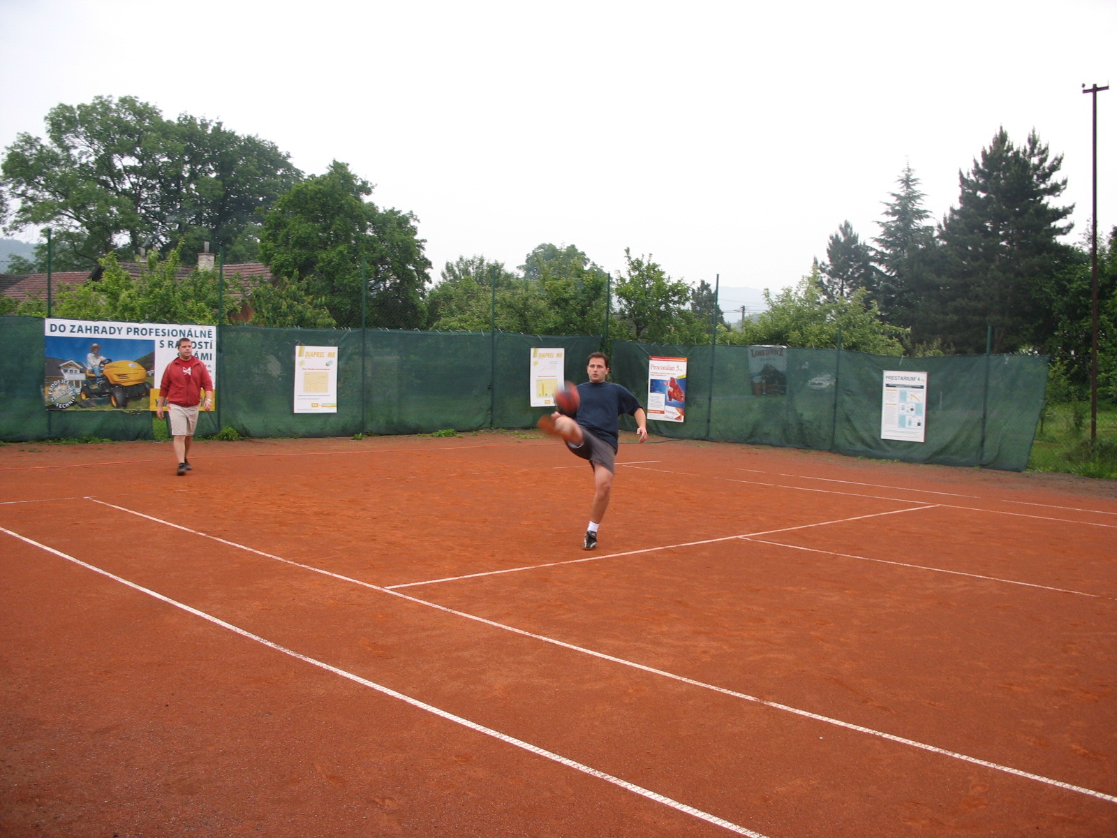 turnaj noční nohejbal 2009 018.jpg