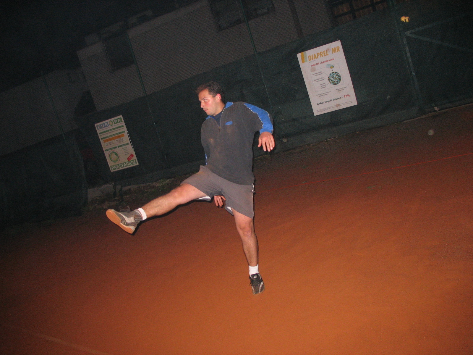 turnaj noční nohejbal 2009 049.jpg