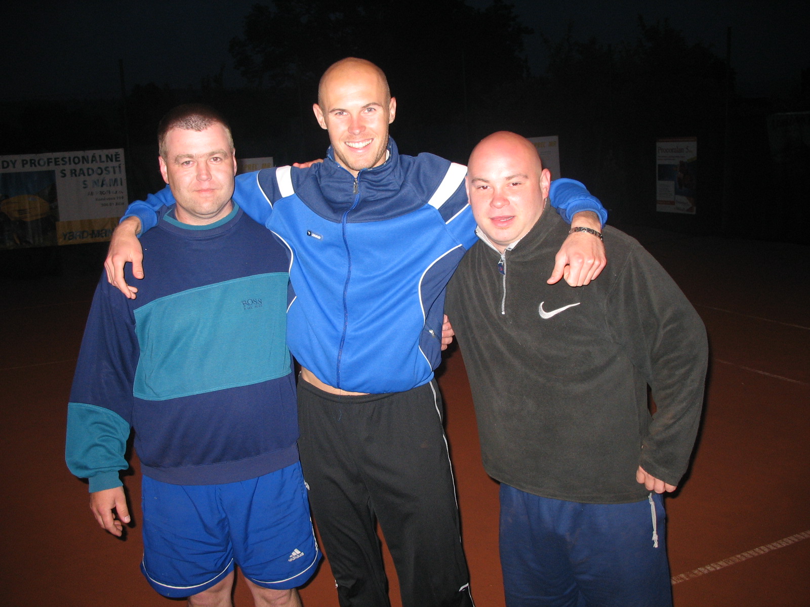 turnaj noční nohejbal 2009 038.jpg